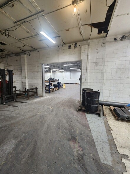 More Photos Of 113-119 Falso Dr, Syracuse Warehouse For Sale