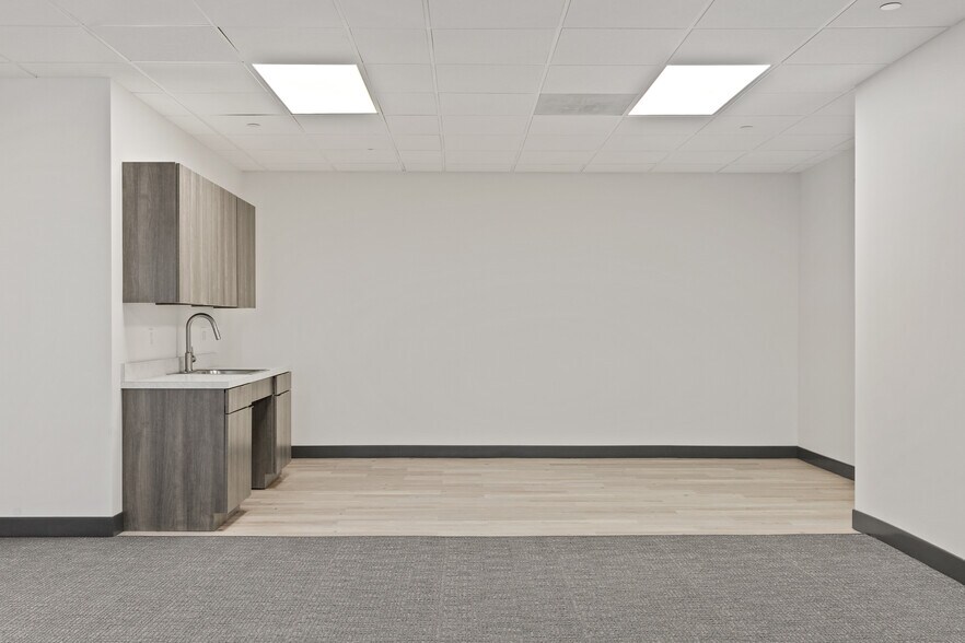 More Photos Of 18383 Preston Rd, Dallas Office For Lease