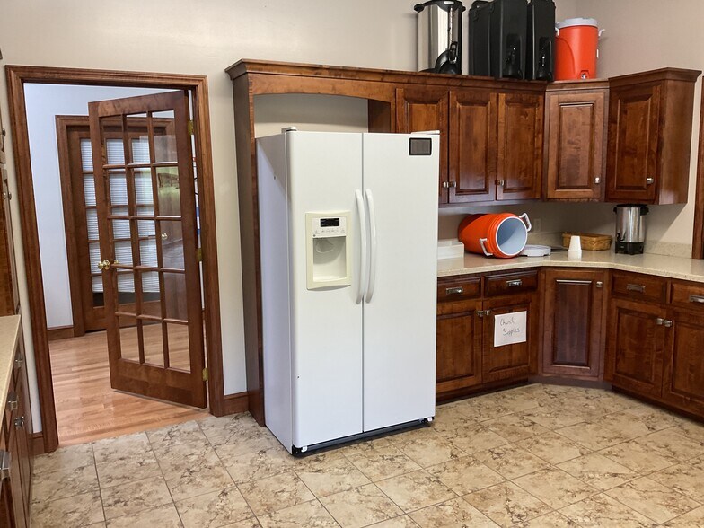 More Photos Of 6991 Township Road 654, Millersburg Office Residential For Lease