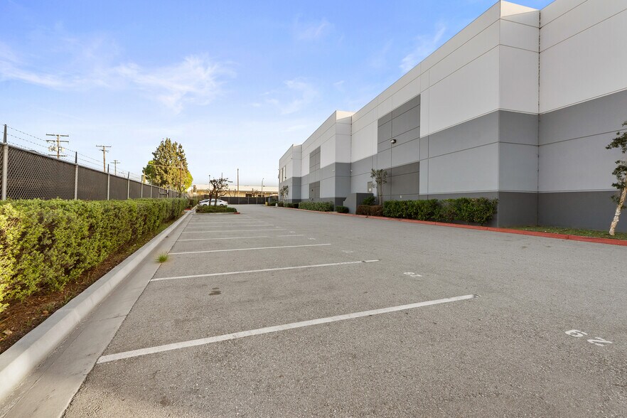 More Photos Of 13001 Temple Ave, City of Industry Warehouse For Lease