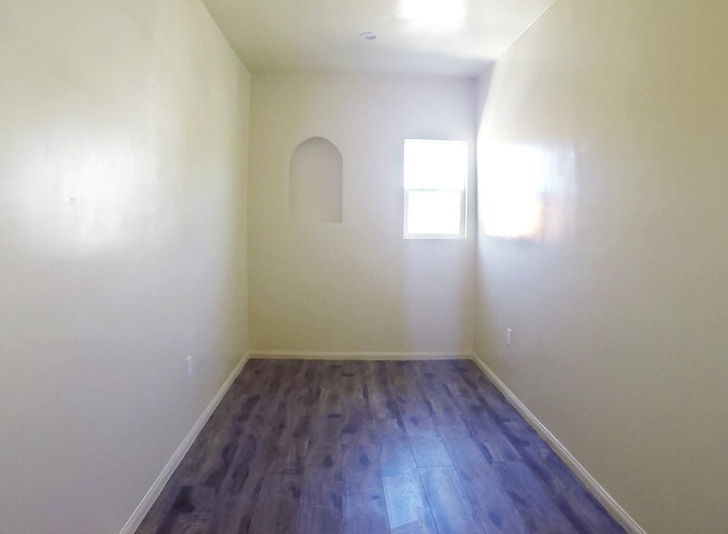 More Photos Of 7364-7366 Melrose Ave, Los Angeles Storefront Retail Office For Lease