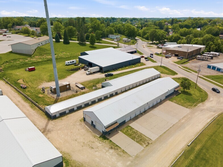 More Photos Of 301 Old Dubuque Rd, Anamosa Warehouse For Lease