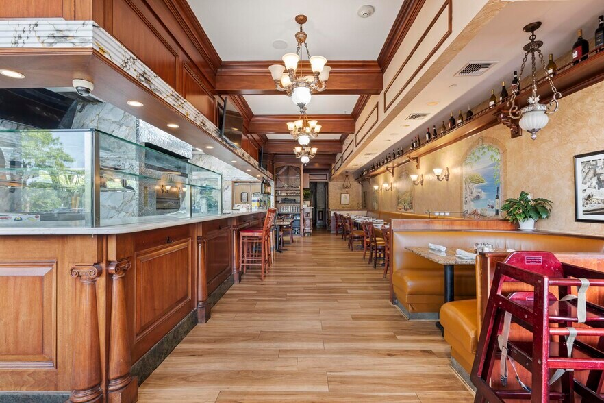 Primary Photo Of 1233-1273 E Putnam Ave, Riverside Restaurant For Sale