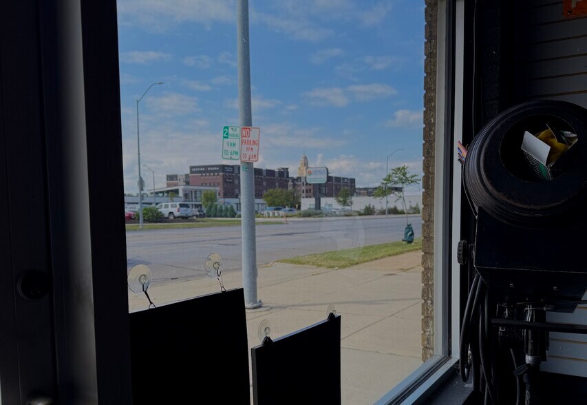 More Photos Of 2322-2324 O St, Lincoln Storefront For Sale