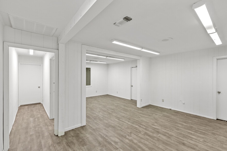 More Photos Of 5908-5912 Eden Dr, Fort Worth Warehouse For Sale