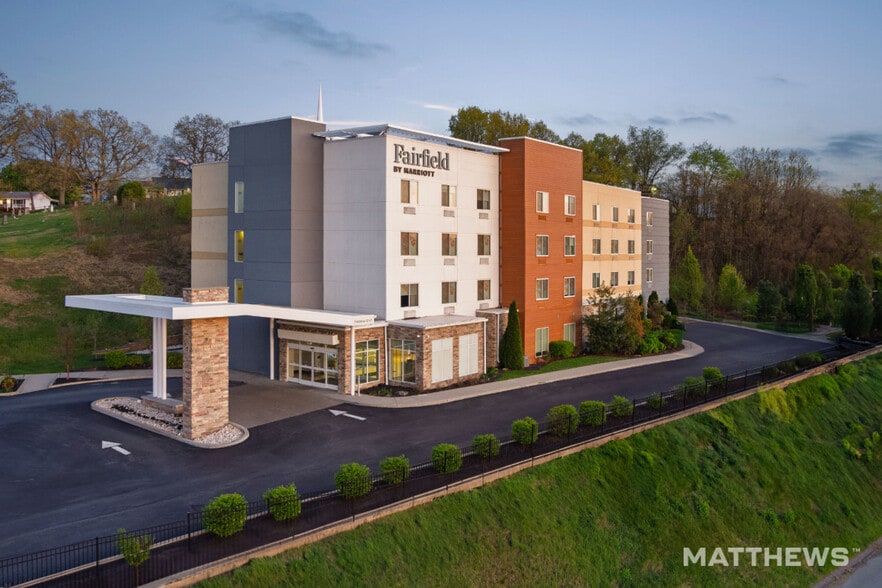 Primary Photo Of 1438 Brodhead Rd, Monaca Hotel For Sale