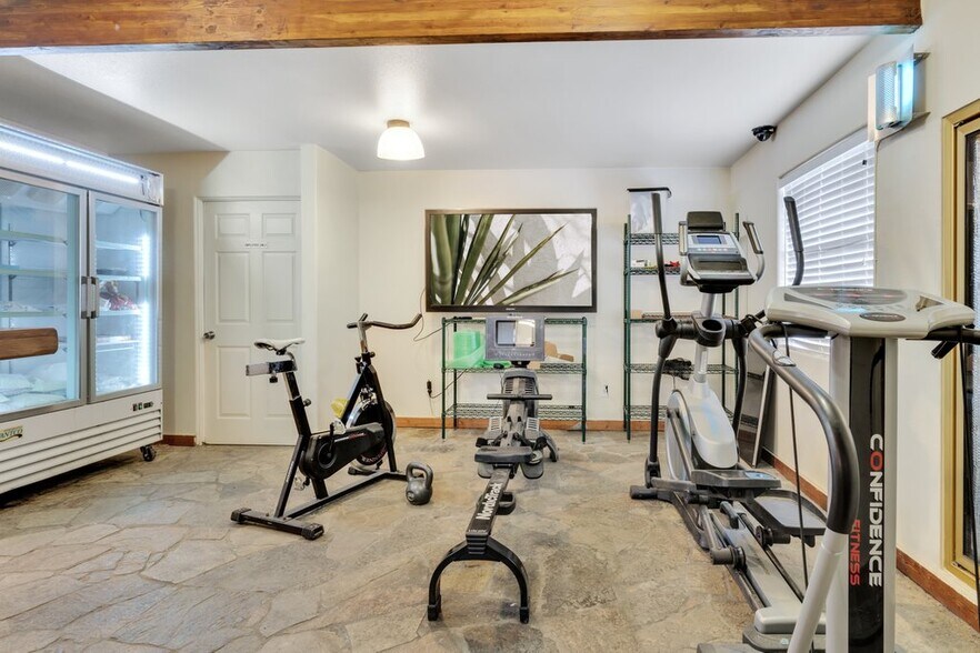 More Photos Of 70111 State Highway 74, Mountain Center Restaurant For Sale