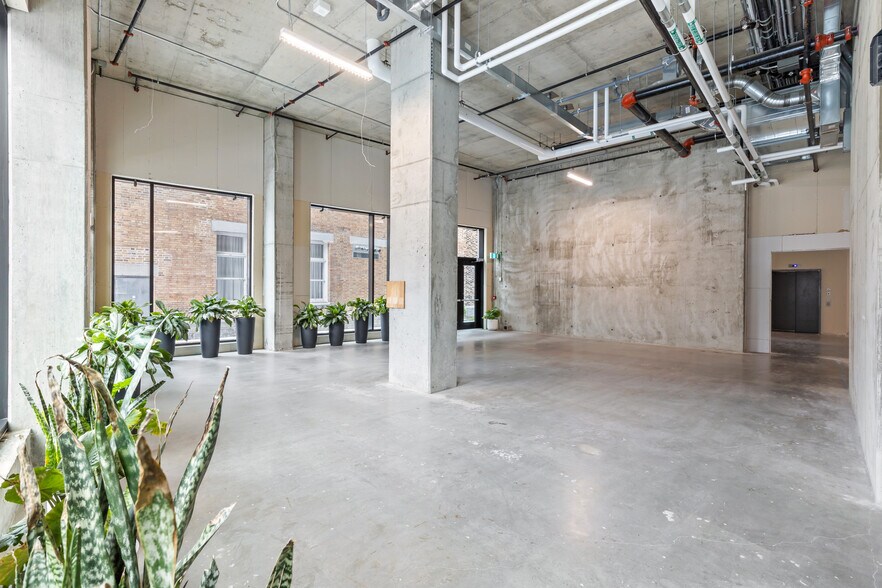 More Photos Of 530 St Saint-Hubert, Montréal Apartments For Lease