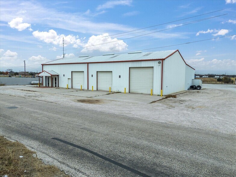 More Photos Of 707 S Wickham St, Alvord Truck Terminal For Lease