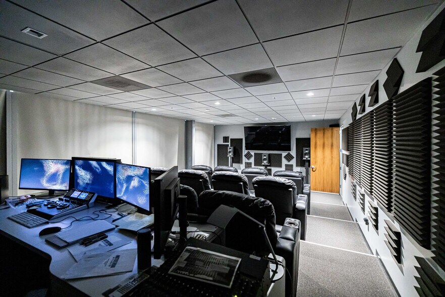 More Photos Of 2221 Rosecrans Ave, El Segundo Office For Lease