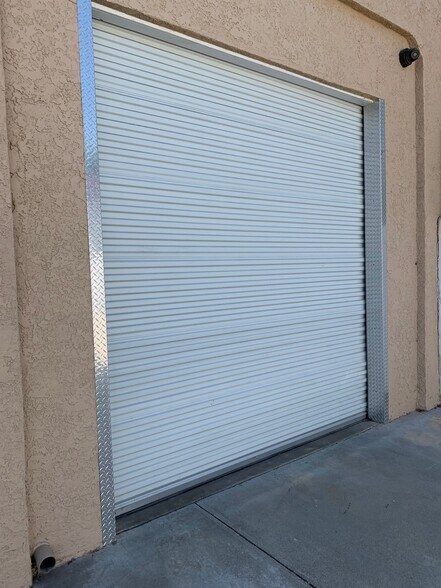 More Photos Of 25915 Senator Ave, Harbor City Warehouse For Lease