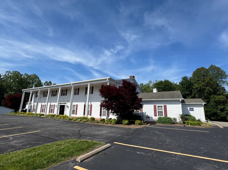 More Photos Of 9112 Virginia Ave, Bassett Office For Sale