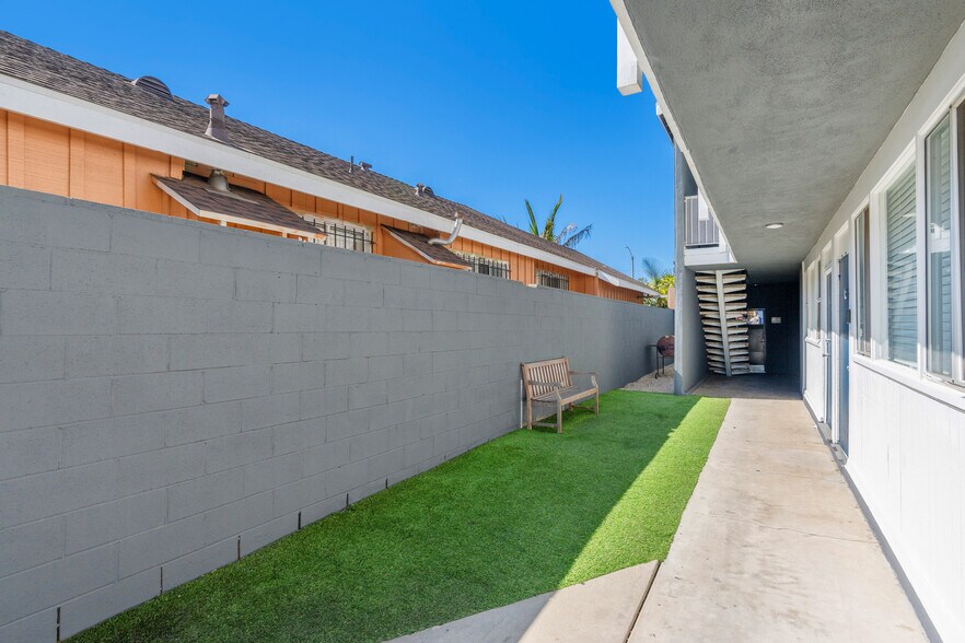 More Photos Of 1626 Pine Ave, Long Beach Apartments For Sale