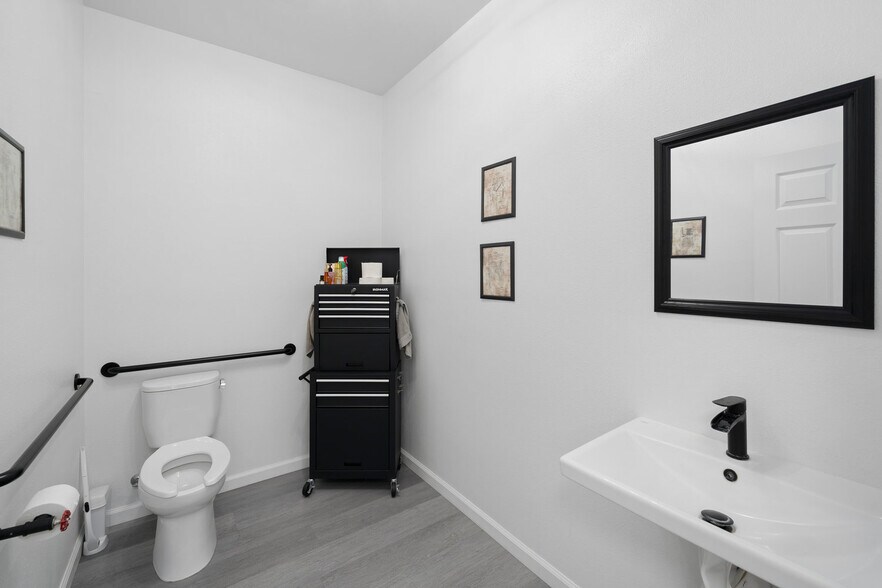 More Photos Of 1075 Rossi Rd, Templeton Unknown For Lease