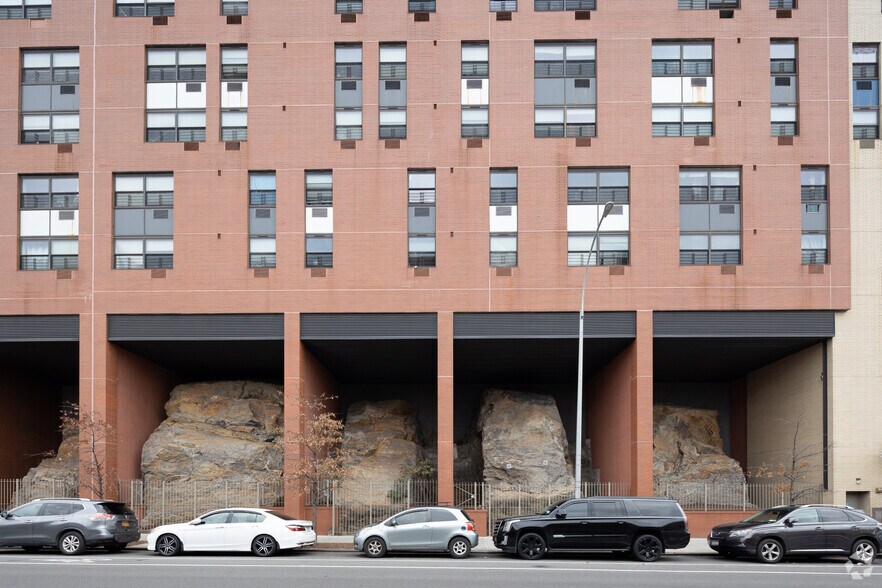 More Photos Of 3970 3rd Ave, Bronx Apartments For Lease