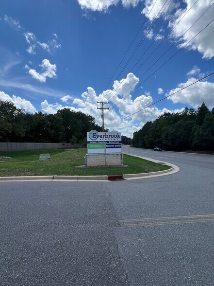 More Photos Of 1367 Gold Hill Rd, Fort Mill Medical For Lease