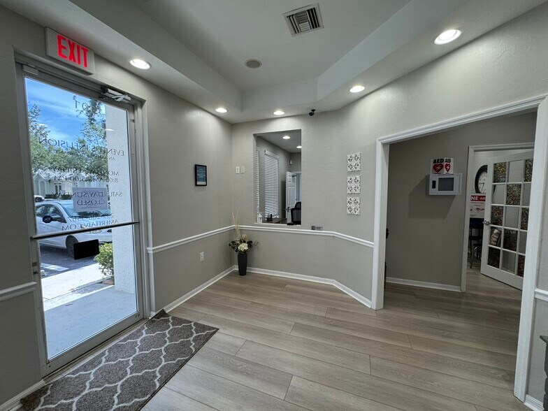 More Photos Of 3447 Pine Ridge Rd, Naples Medical For Sale