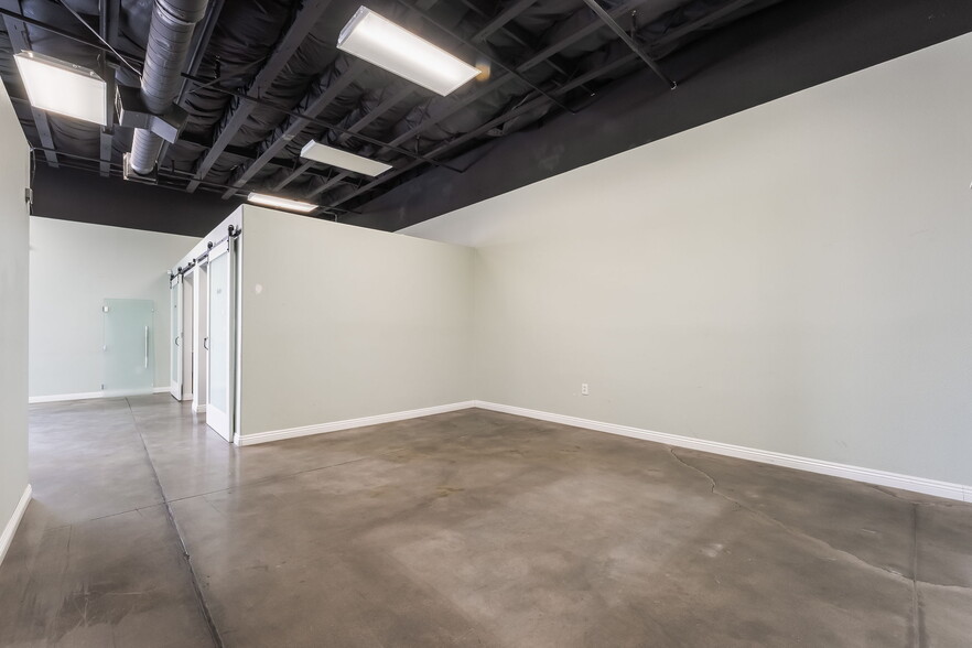 More Photos Of 8665 S Eastern Ave, Las Vegas Office For Lease
