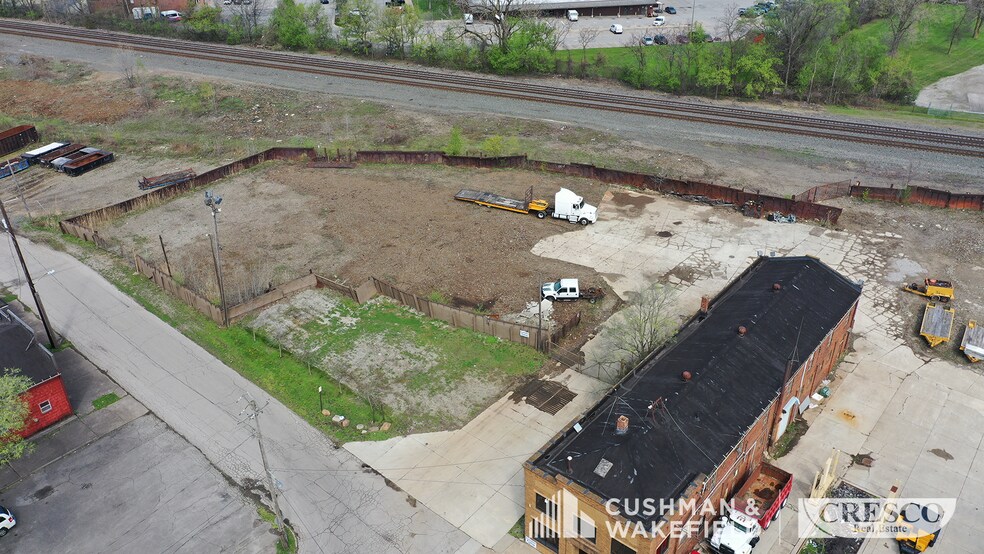 More Photos Of 201 Williams St, Elyria Warehouse For Sale