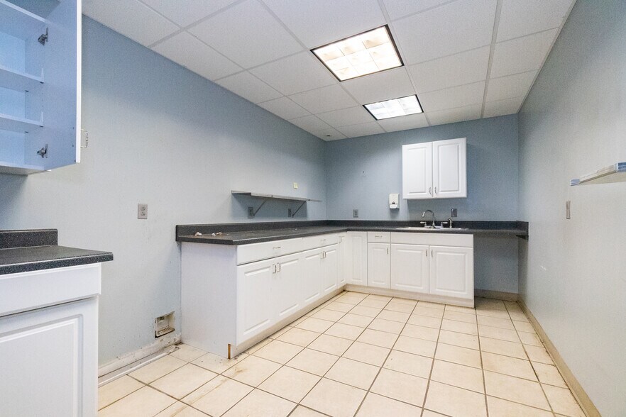 More Photos Of 199 Paradise Valley Rd, Athens Warehouse For Sale