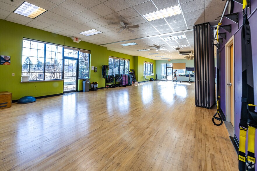 More Photos Of W175N11162 Stonewood Dr, Germantown Health Club For Lease