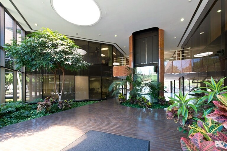More Photos Of 12727 Featherwood Dr, Houston Medical For Sale