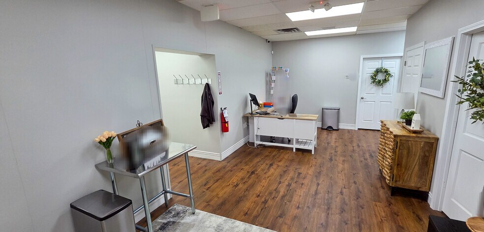 More Photos Of 2722 N 155th St, Basehor Office For Sale