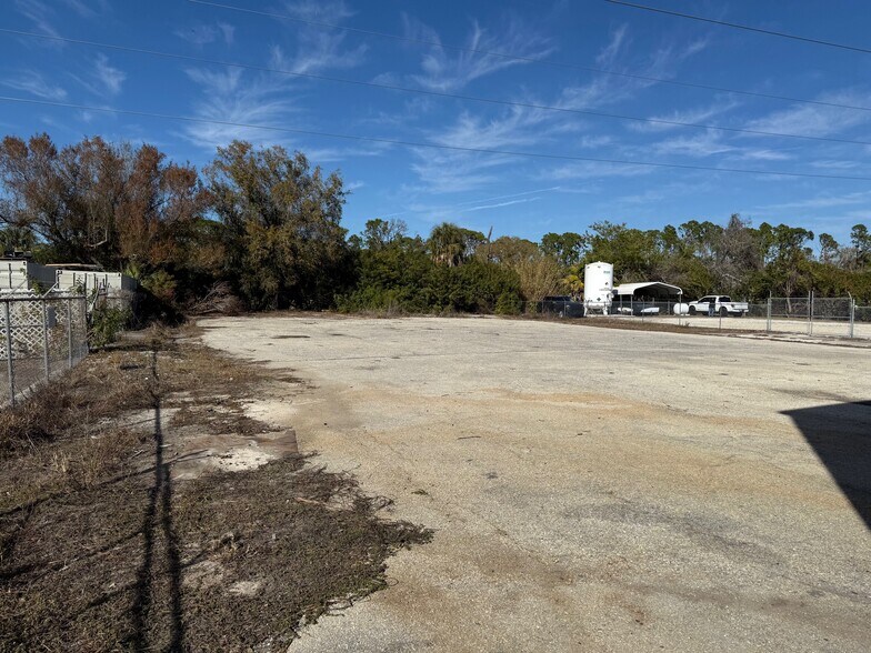 More Photos Of 174 Rich St, Venice Warehouse For Sale