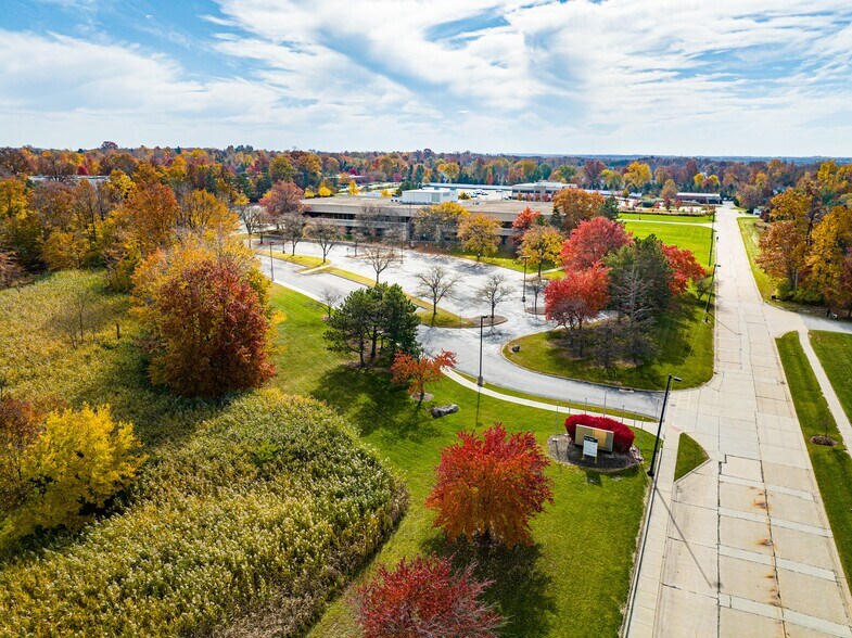 More Photos Of 15883 W Sprague Rd, Strongsville Office For Sale