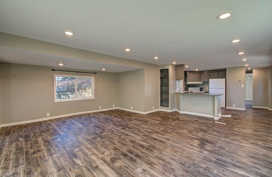 More Photos Of 10605 NE 117th Ave, Vancouver Industrial For Sale