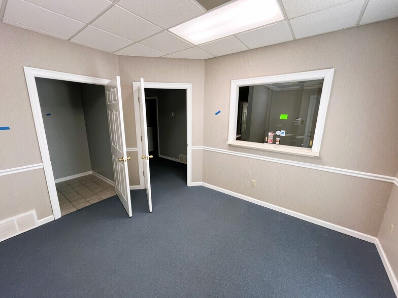 More Photos Of 6555 Stage Rd, Memphis Medical For Sale