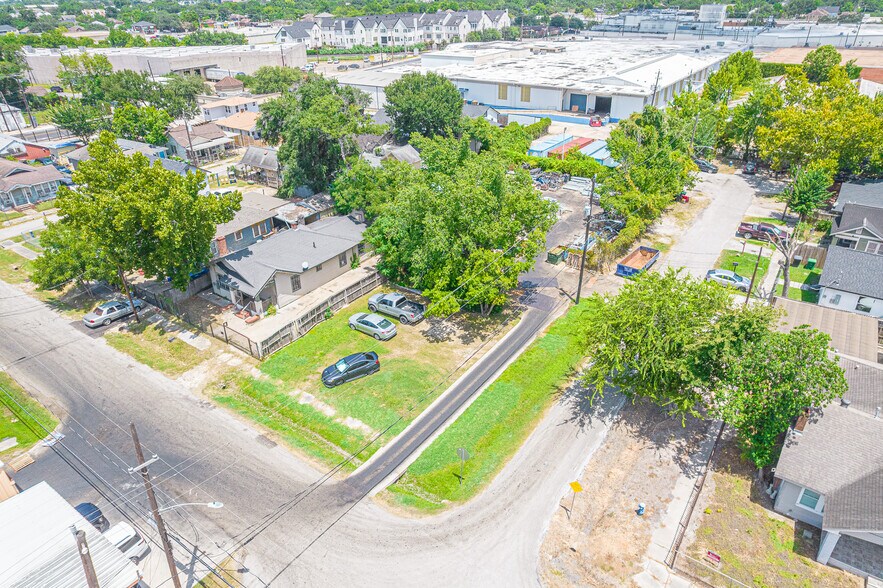 More Photos Of 1714 Hussion St, Houston Industrial For Sale