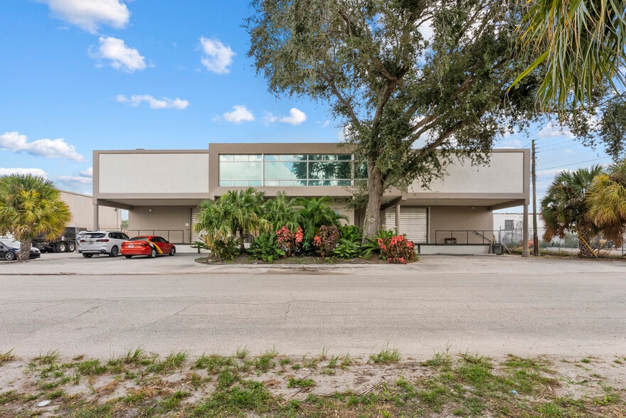 More Photos Of , West Palm Beach Industrial For Sale