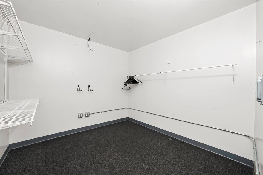 More Photos Of 526 N Western Ave, Chicago Manufacturing For Sale