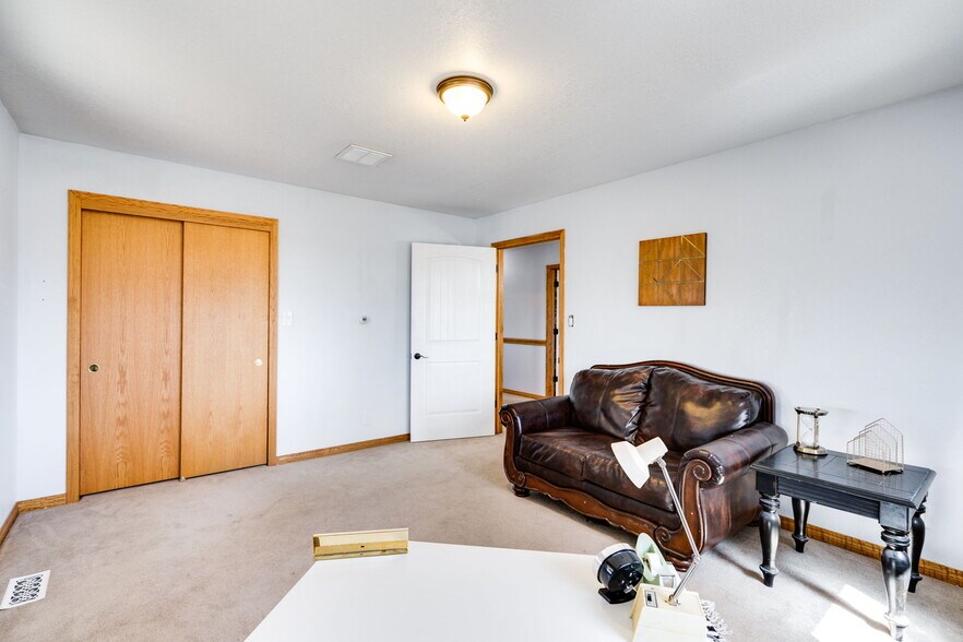 More Photos Of 13231 Dillon St, Brighton Specialty For Sale