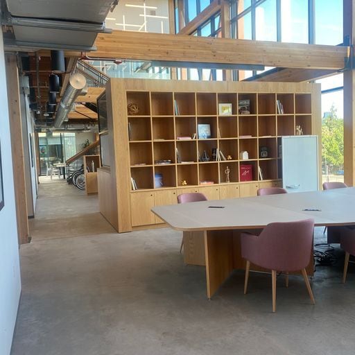 More Photos Of 1600-1610 R St, Sacramento Coworking Space