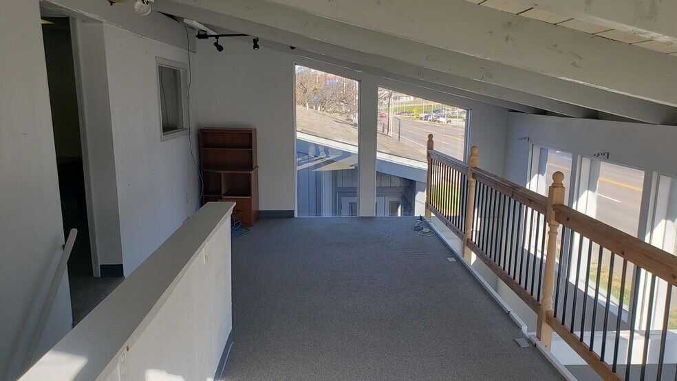 More Photos Of 4051 Jeffco Blvd, Arnold Loft Creative Space For Lease