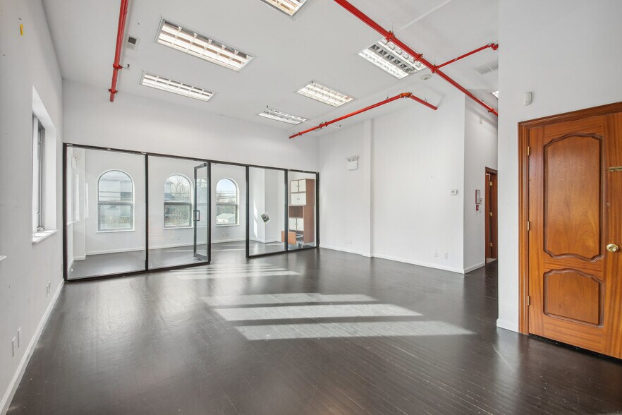 More Photos Of 343 Sand Ln, Staten Island Daycare Center For Sale