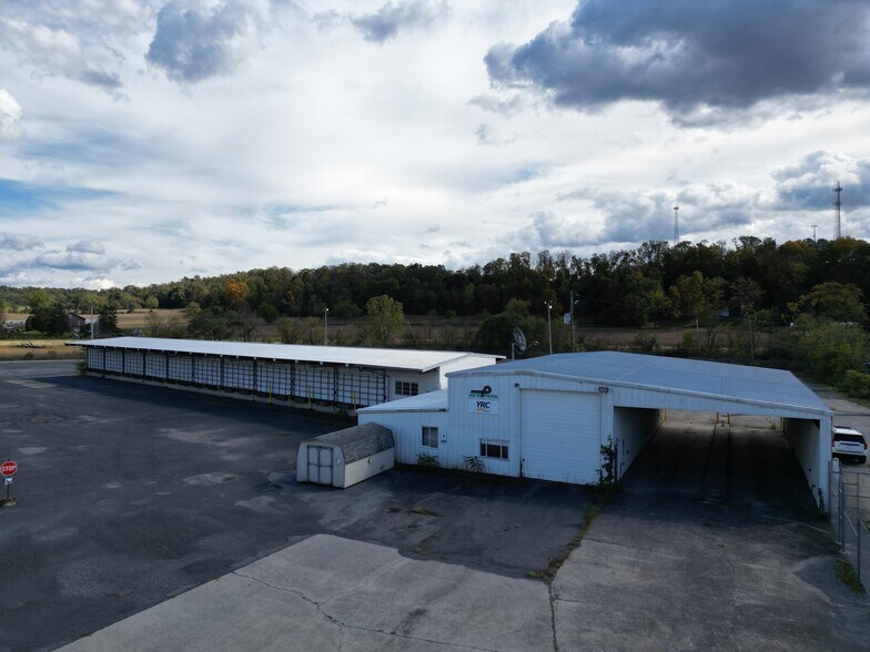 More Photos Of 3570 Broadway Rd, Milton Truck Terminal For Sale