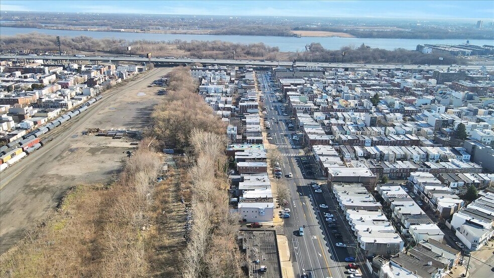 More Photos Of 2531 E Lehigh Ave, Philadelphia Storefront Retail Office For Sale