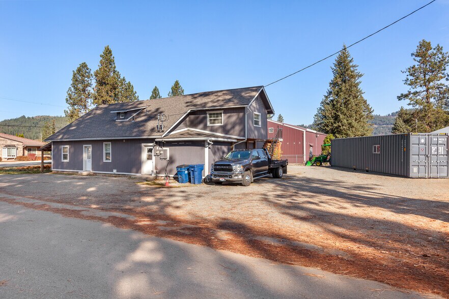 More Photos Of 207 S Division St, Pinehurst Storefront Retail Residential For Sale