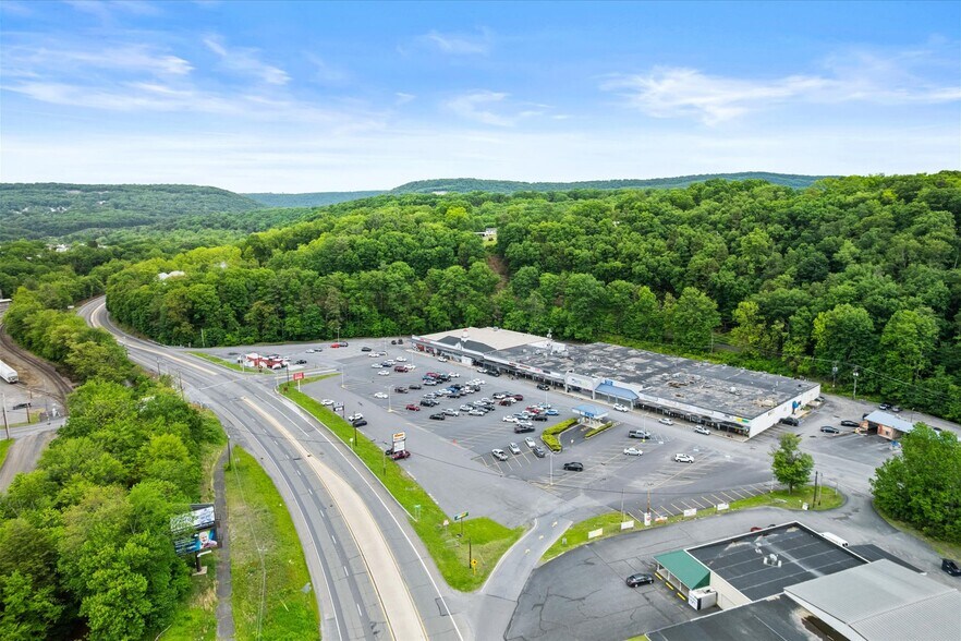 More Photos Of 44 Kings Vlg, Minersville Drugstore For Lease