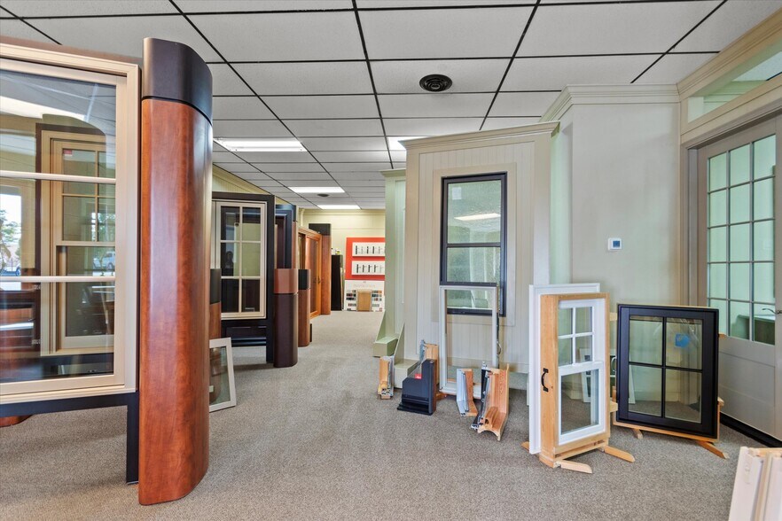 More Photos Of 2107 Whitesburg Dr SE, Huntsville Storefront For Lease