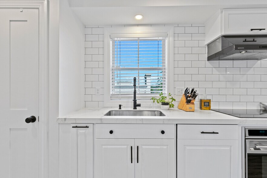 More Photos Of 44 Williams Ave, Mystic General Retail For Sale