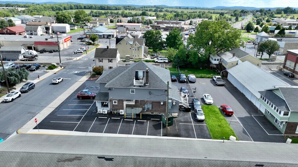 More Photos Of 550 S Main St, Nazareth General Retail For Sale