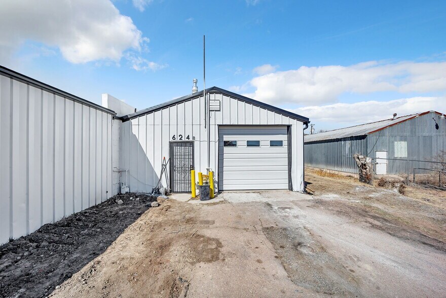 More Photos Of 624 S 29th St, Colorado Springs Light Manufacturing For Sale