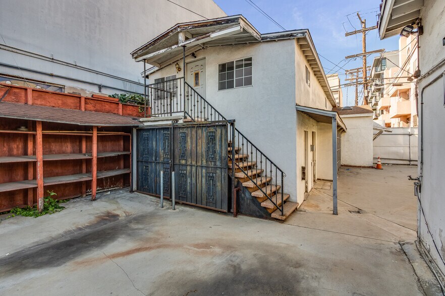 More Photos Of 9623 Venice Blvd, Culver City Storefront For Sale