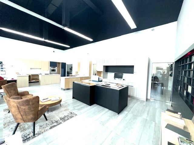 More Photos Of 2400 W Copans Rd, Pompano Beach Showroom For Lease