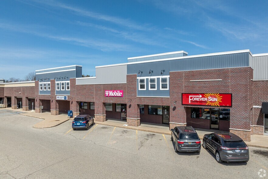 More Photos Of 6101 Lake Michigan Dr, Allendale Apartments For Lease