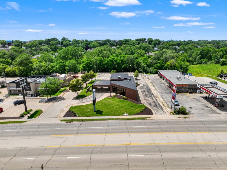 More Photos Of 1805 John F Kennedy Rd, Dubuque Freestanding For Sale